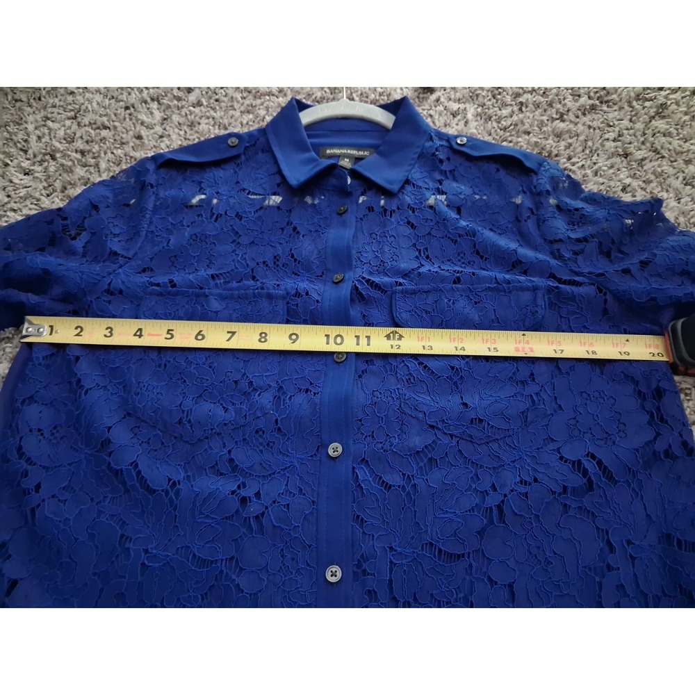 Banana Republic M Cobalt Blue Floral Lace Button Down Blouse Military Sheer - Picture 10 of 12